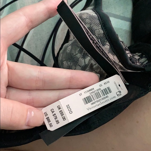 Victoria Secret Bra - Picture 4 of 4